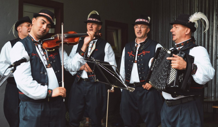 20. fotografia fotogalérie Novostavba budovy hasičskej garáže