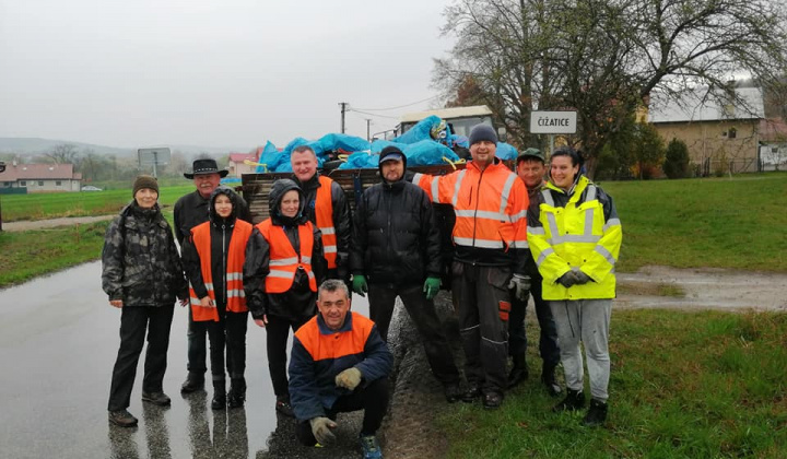 1. fotografia fotogalérie Dobrovoľná brigáda - čistenie lesa