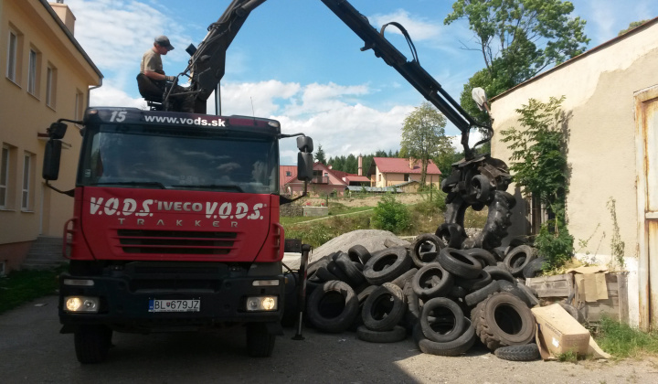 2. fotografia fotogalérie Zber opotrebovaných pneumatík